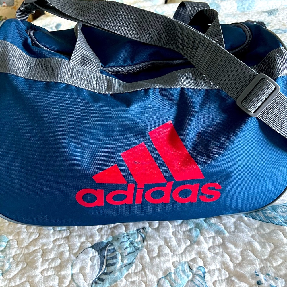 Adidas sport bag very clean perfect for beach or gym